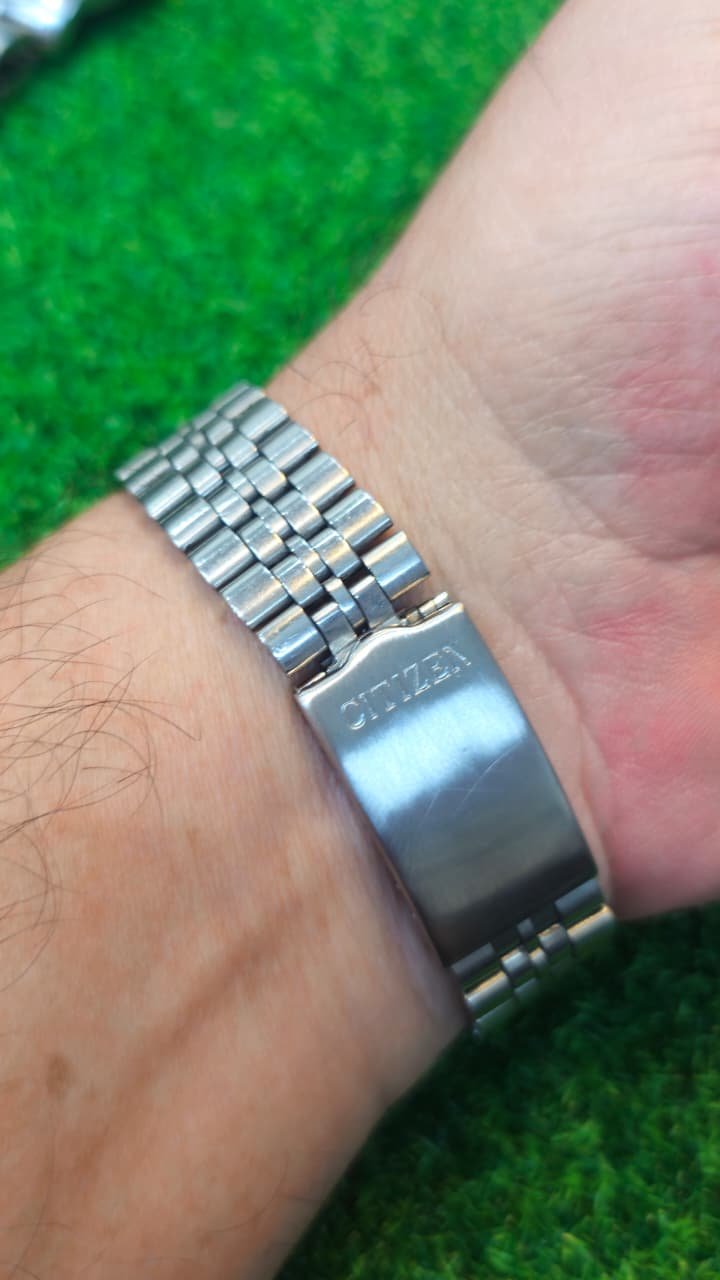 WhatsApp Image 2026-07-18 at 1.52.08 PM **Vintage Citizen Automatic "Eagle" — 21 Jewels, Day-Date, Japan Made Men's watch (Used) - Image 3