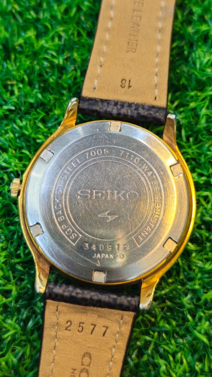 WhatsApp Image 2026-07-20 at 4.50.16 PM Vintage 1960s Seiko Seikomatic-P 5106-8031caliber — 33 Jewels Day-Date Japan made Men’s watch (Used) - Image 4