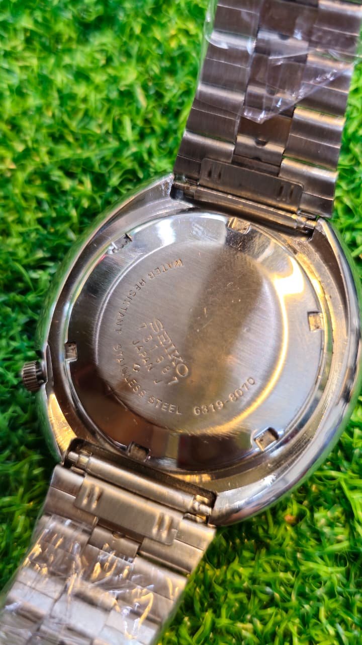 WhatsApp Image 2026-07-20 at 6.46.15 PM (6) Vintage Seiko 5 Sports Automatic — Brown Dial, Rotating Bezel, Day-Date 6119 caliber 21-jewels japan made Men's watch (Used) - Image 4