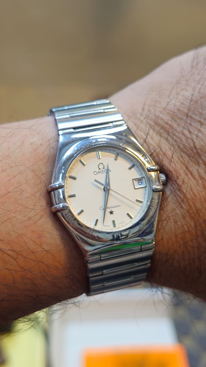 WhatsApp Image 2026-08-04 at 1.50.42 PM (2) Vintage 1990 Omega Constellation Quartz – Switzerland 🇨🇭 Unisex (Used) - Image 2