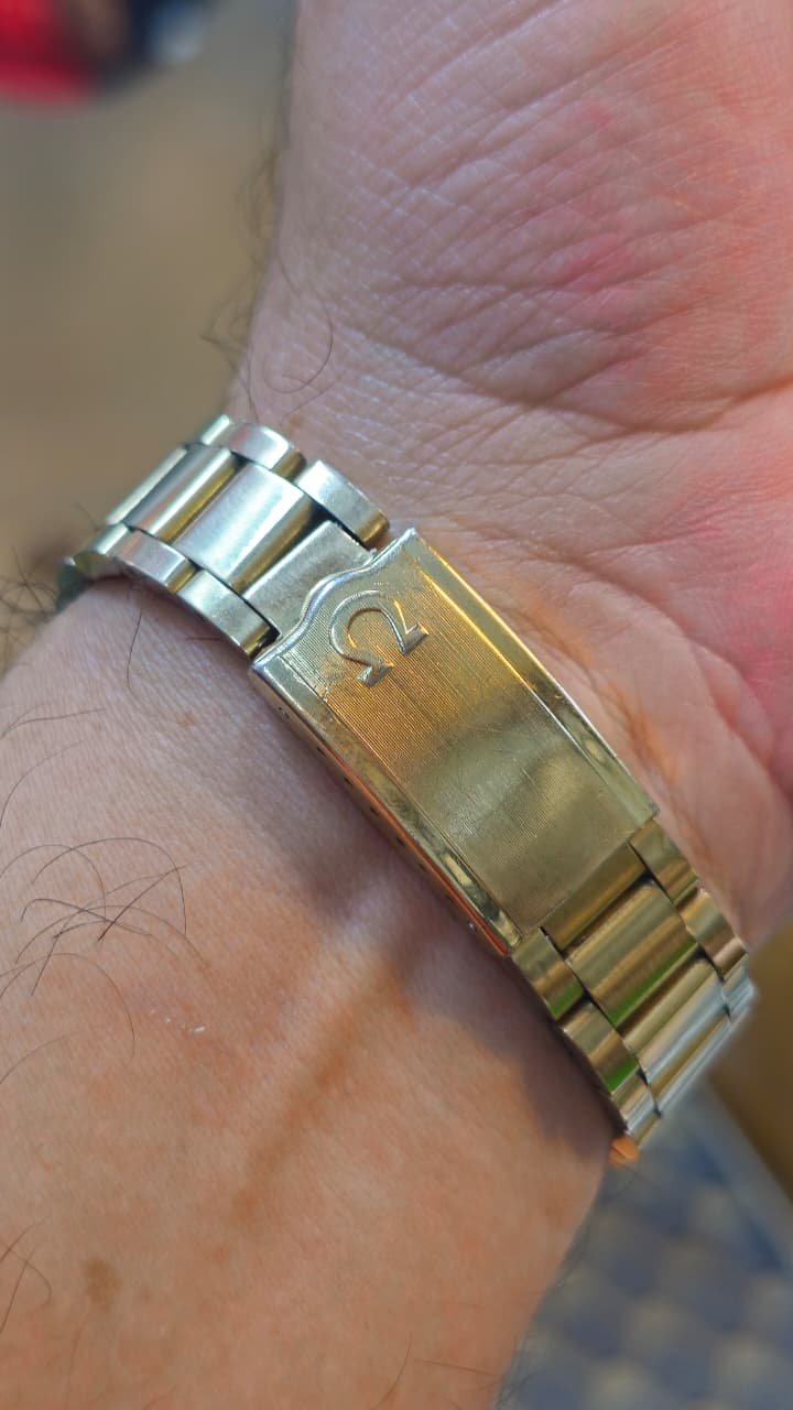 WhatsApp Image 2026-08-04 at 2.25.27 PM (3) **Omega Seamaster Cosmic 2000 Automatic — Gold-Tone, Swiss Made Men's Watch (Used) - Image 3