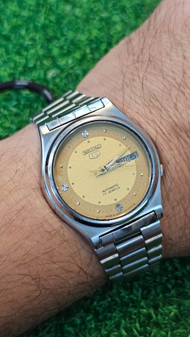 WhatsApp Image 2026-08-05 at 4.34.12 PM (2) Vintage 1980s 🇯🇵 Seiko 5 Automatic 7009 caliber 17-jewels japan made Men's watch(Used) - Image 2