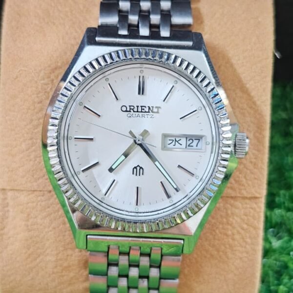 ✨ Vintage Orient Quartz Men's Watch – Japan 🇯🇵 (Pre-Owned)