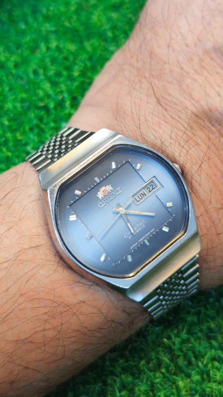 WhatsApp Image 2026-08-06 at 11.52.27 AM (1) Vintage 🇯🇵 ORIENT Crystal Automatic Day-Date 21 Jewels – Vintage Japan Made(Used) - Image 2