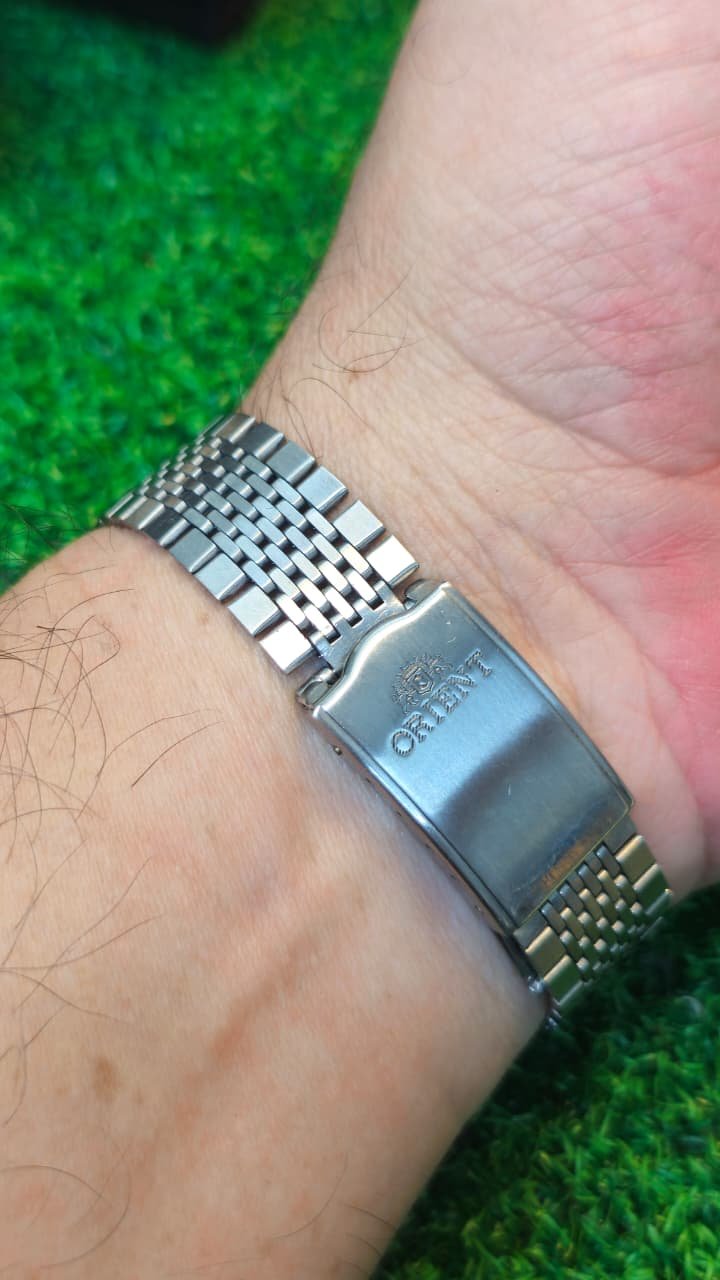 WhatsApp Image 2026-08-06 at 11.52.27 AM (2) Vintage 🇯🇵 ORIENT Crystal Automatic Day-Date 21 Jewels – Vintage Japan Made(Used) - Image 3