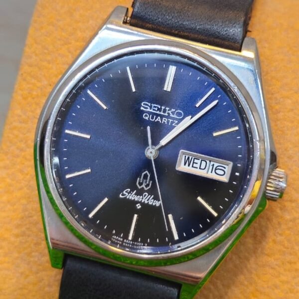 ⌚ SEIKO SILVERWAVE QUARTZ – VINTAGE DAY/DATE – REF. 8229-8000 (Used)