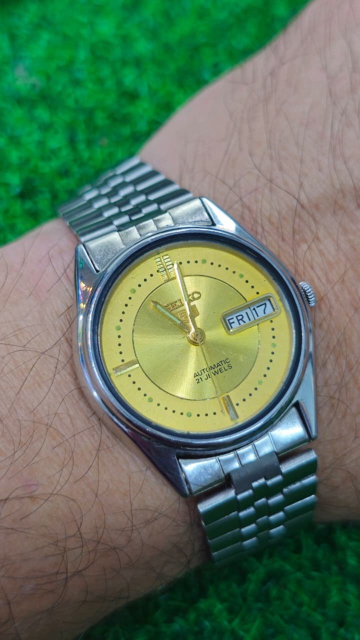 WhatsApp Image 2026-08-17 at 12.04.32 PM (2) Vintage ⌚ SEIKO 5 AUTOMATIC – 21 JEWELS – REF. 6309-6240 (Used) - Image 2