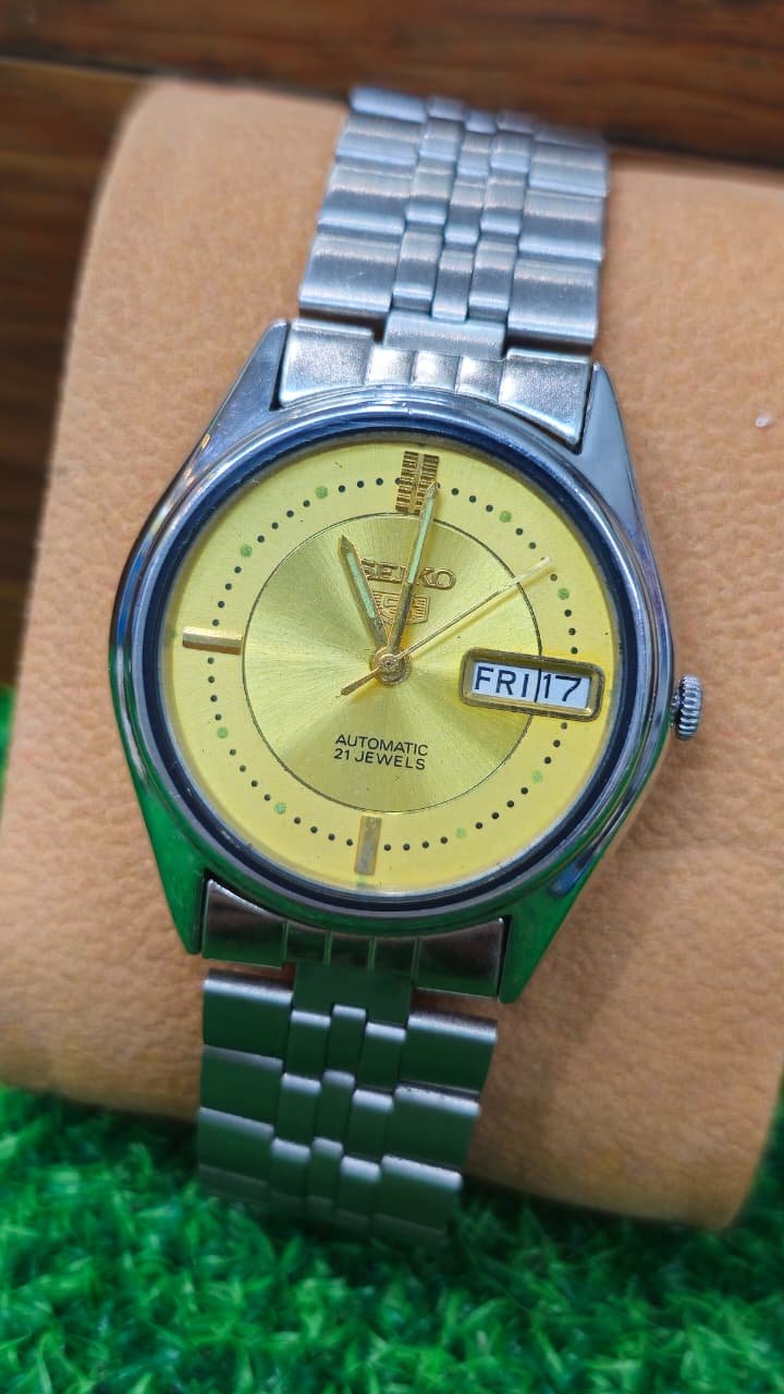 WhatsApp Image 2026-08-17 at 12.04.32 PM Vintage ⌚ SEIKO 5 AUTOMATIC – 21 JEWELS – REF. 6309-6240 (Used) - Image 1