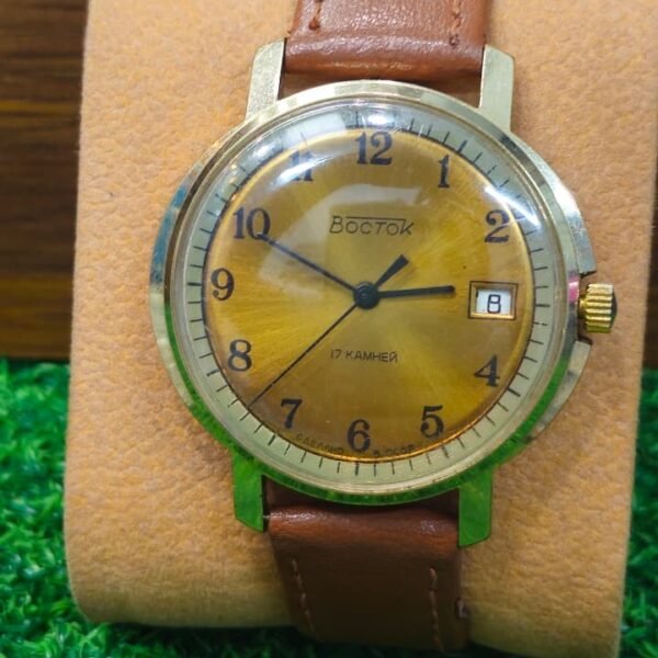 ⌚ VOSTOK (ВОСТОК) 17 JEWELS – MECHANICAL HAND-WIND – DATE (Vintage USSR)