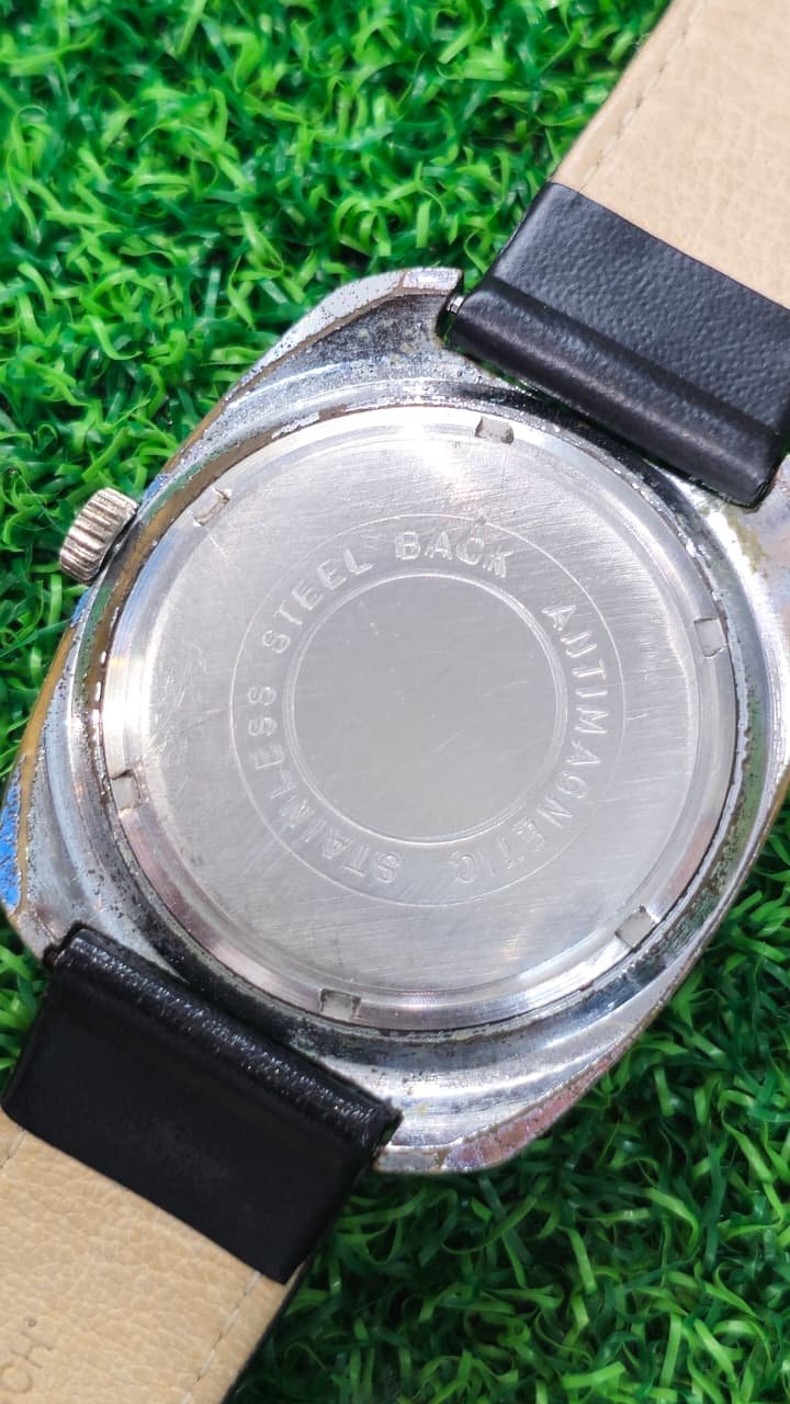 WhatsApp Image 2026-08-18 at 9.18.54 PM (1) ⌚ GARUDA 17 JEWELS – SWISS HAND-WINDING – VINTAGE DRESS WATCH (Used) - Image 4