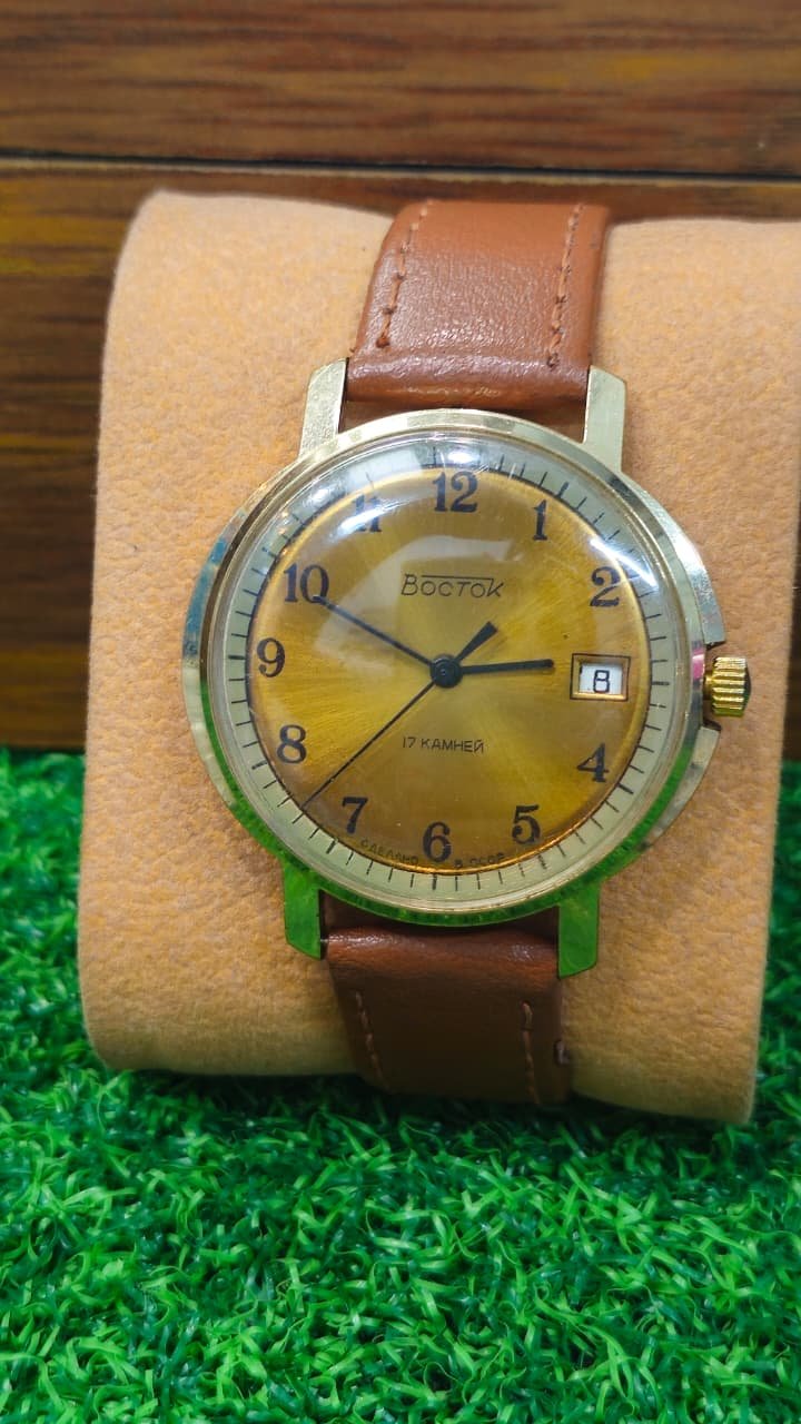 WhatsApp Image 2026-08-25 at 3.37.29 PM ⌚ VOSTOK 17 JEWELS – HAND-WIND MECHANICAL – DATE (Vintage Used) - Image 5