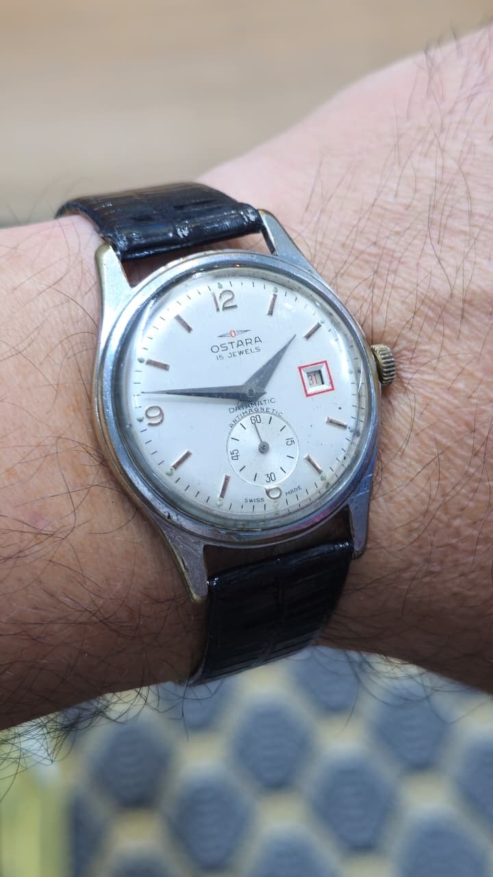 WhatsApp Image 2026-08-25 at 7.35.06 PM (7) VINTAGE ⌚ OSTARA 15 JEWELS – DIAMATIC ANTimagnetic – HAND-WIND SWITZERLAND 🇨🇭 MADE MEN'S WATCH (Used) - Image 2