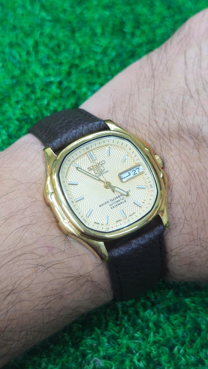 WhatsApp Image 2026-09-01 at 5.36.01 PM (5) VINTAGE ⌚ SEIKO 5 SUPERIOR – AUTOMATIC 23 JEWELS – REF. 7S36-6001 (USED) - Image 2