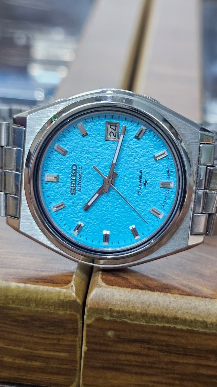 WhatsApp Image 2026-09-24 at 11.47.15 AM (8) ⌚ SEIKO VINTAGE – AUTOMATIC CAL. 7009 – 17-JEWELS JAPAN MADE MEN'S WATCH (Custom Dial) - Image 2